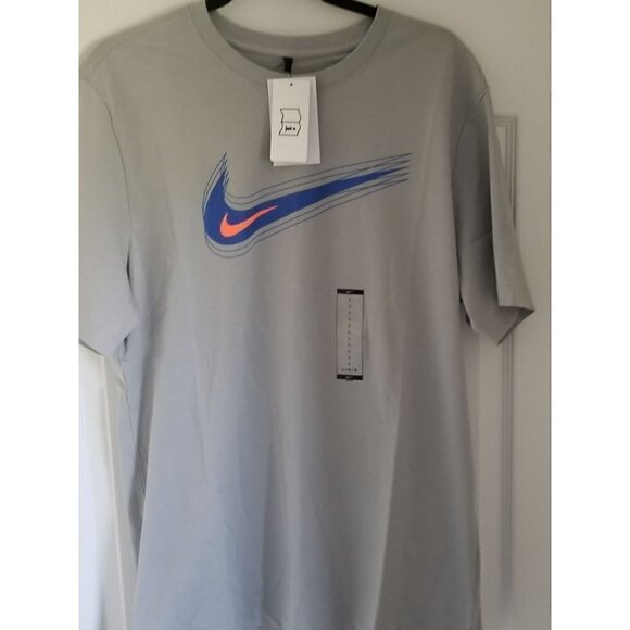 𝅺NIKE Swoosh 12‎ Month Logo T Shirt  Size: Large  Color: Platinum/Blue/Red - Picture 5 of 12
